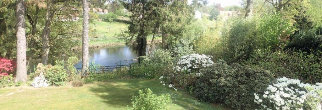 Au Charme Du Lac Espace Bien Etre Et Piscine Chauffe Proche Parc Et Restaurant Du Casino Форж-лез-О Екстер'єр фото